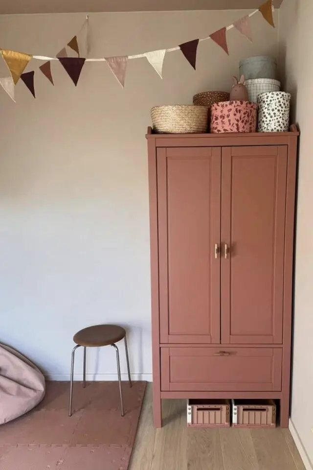 relooking armoire enfant peinture couleur moderne effet velouté douceur bricolage photo inspirations relooking armoire enfant peinture couleur moderne effet velouté douceur bricolage photo inspirations