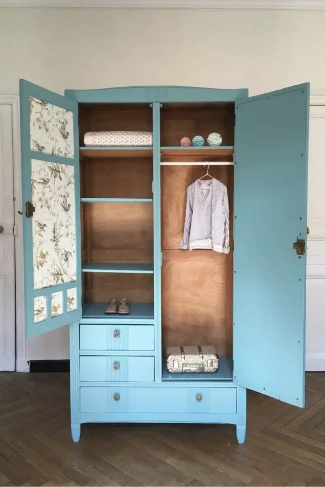 relooking armoire enfant vintage peinture et papier peint intérieur de meuble idée à copier bricolage relooking armoire enfant vintage peinture et papier peint intérieur de meuble idée à copier bricolage