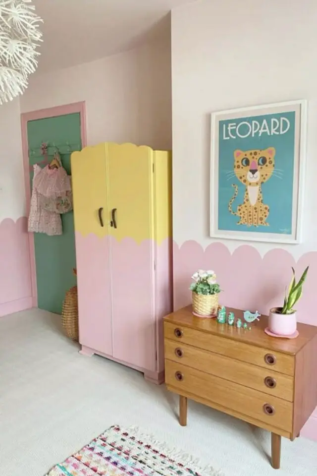relooking armoire enfant deux couleurs jaune et rose récup surcyclage meuble vintage relooking armoire enfant deux couleurs jaune et rose récup surcyclage meuble vintage