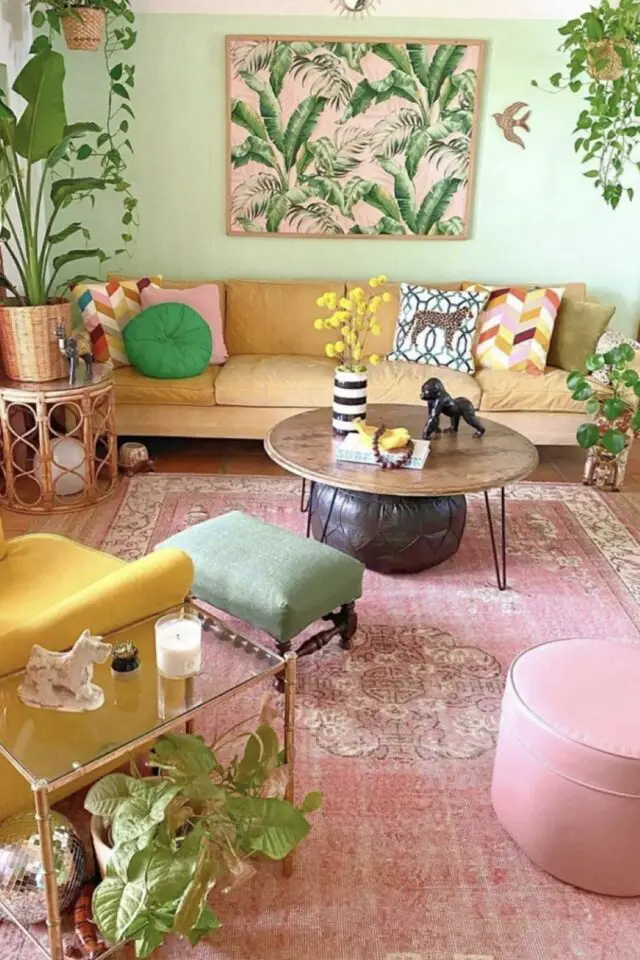 décoration vert jaune rose salon séjour tapis canapé pouf peinture murale pastel plantes d'intérieur décoration vert jaune rose salon séjour tapis canapé pouf peinture murale pastel plantes d'intérieur