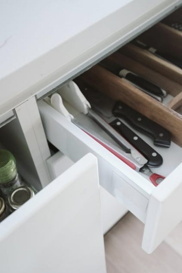 désencombrer tiroirs et placards de la cuisine méthode simple Core 4 gain de place et organisation 