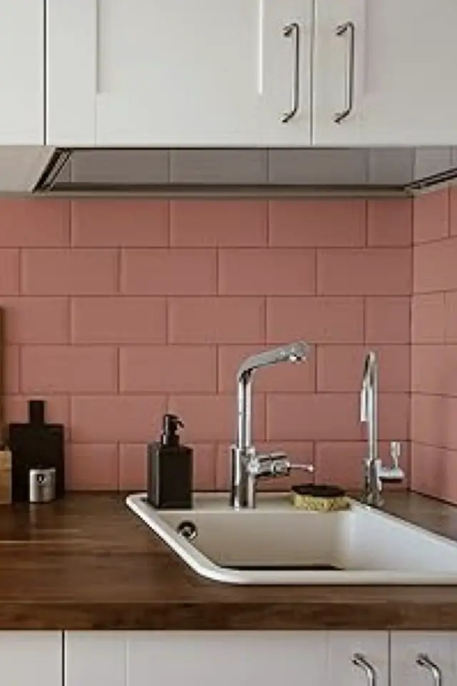 changer couleur crédence de cuisine peinture relooking carrelage 