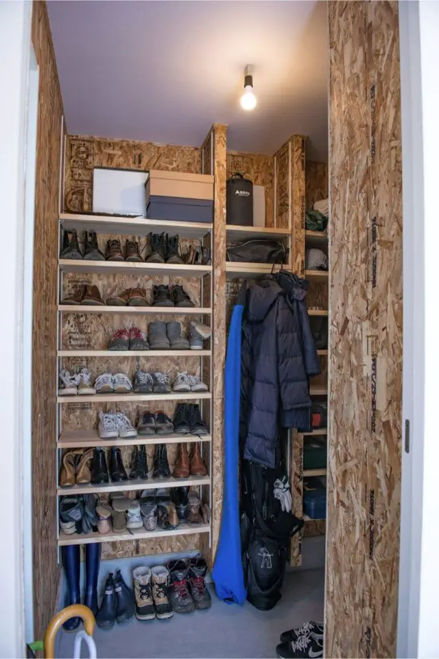 cloison OSB garage aménagement pas cher rangement étagère 