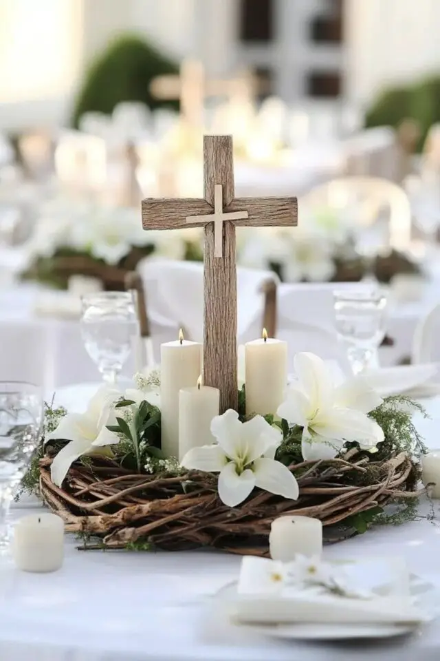 centre de table de communion couronne fleurs bougies et croix idées à copier déco centre de table de communion couronne fleurs bougies et croix idées à copier déco