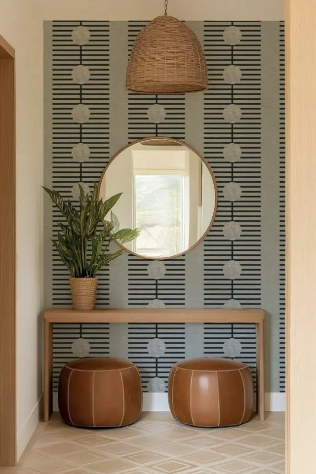 astuce home staging pas cher papier peint couloir entrée console en bois décoration épurée et chaleureuse astuce home staging pas cher papier peint couloir entrée console en bois décoration épurée et chaleureuse