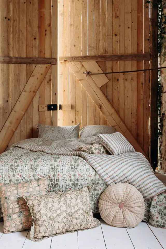 Adresses pour re-décorer une pièce Coussins, linge de lit, linge de table, rideaux, tapis, papier peint, mobilier et décoration Adresses pour re-décorer une pièce Coussins, linge de lit, linge de table, rideaux, tapis, papier peint, mobilier et décoration