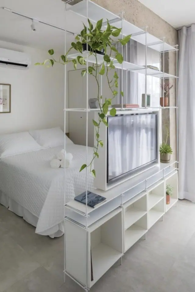 claustra avec rangement pour la chambre à coucher possibilité d'y installer une télé claustra avec rangement pour la chambre à coucher possibilité d'y installer une télé