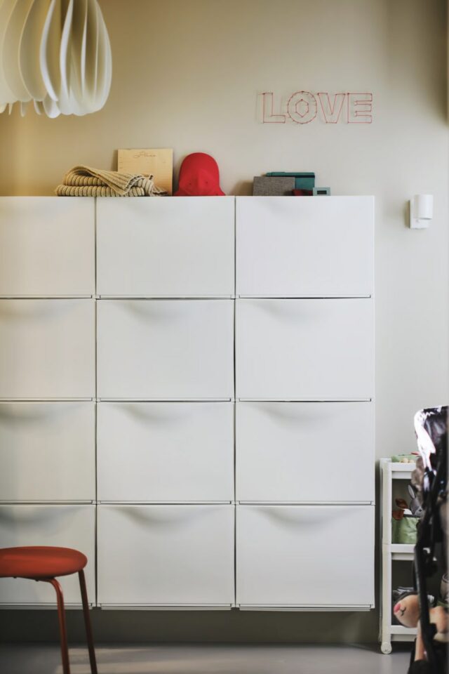 meuble IKEA pratique rangement grande quantité de chaussures solution moderne et pas cher meuble IKEA pratique rangement grande quantité de chaussures solution moderne et pas cher