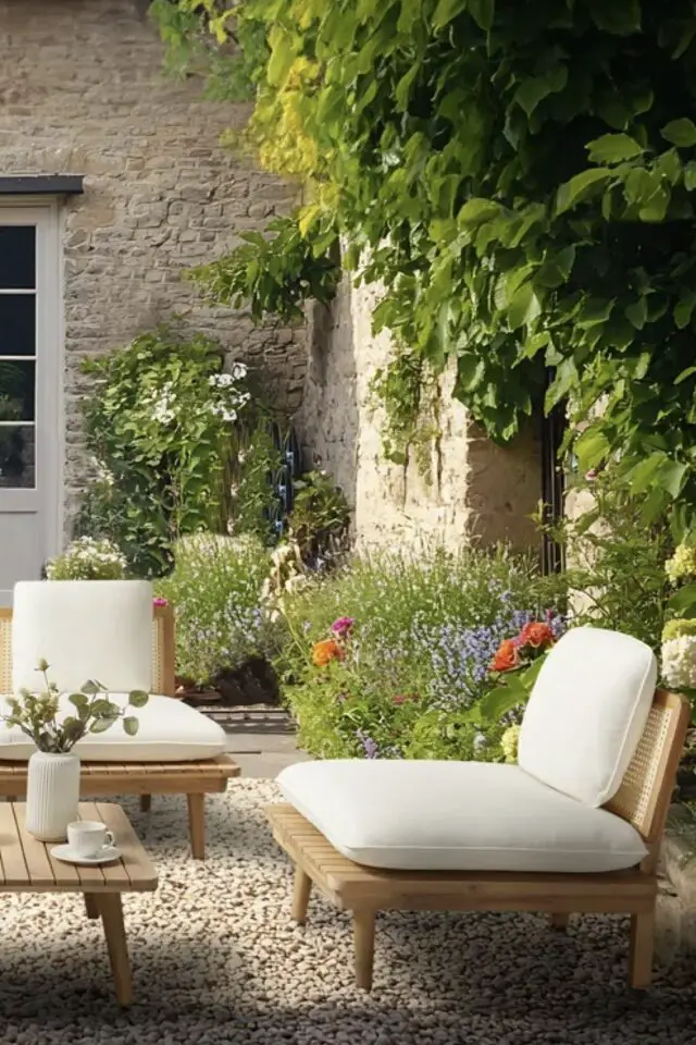 Salon de jardin design en bois Ensemble table 4 places Bois d'acacia certifié Beige clair fauteuil et banquette confortable Salon de jardin design en bois Ensemble table 4 places Bois d'acacia certifié Beige clair fauteuil et banquette confortable