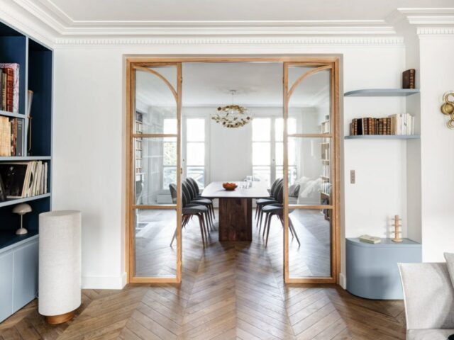 aménagement sur mesure pour séparer salle à manger et salon porte vitrée moderne et graphique aménagement sur mesure pour séparer salle à manger et salon porte vitrée moderne et graphique