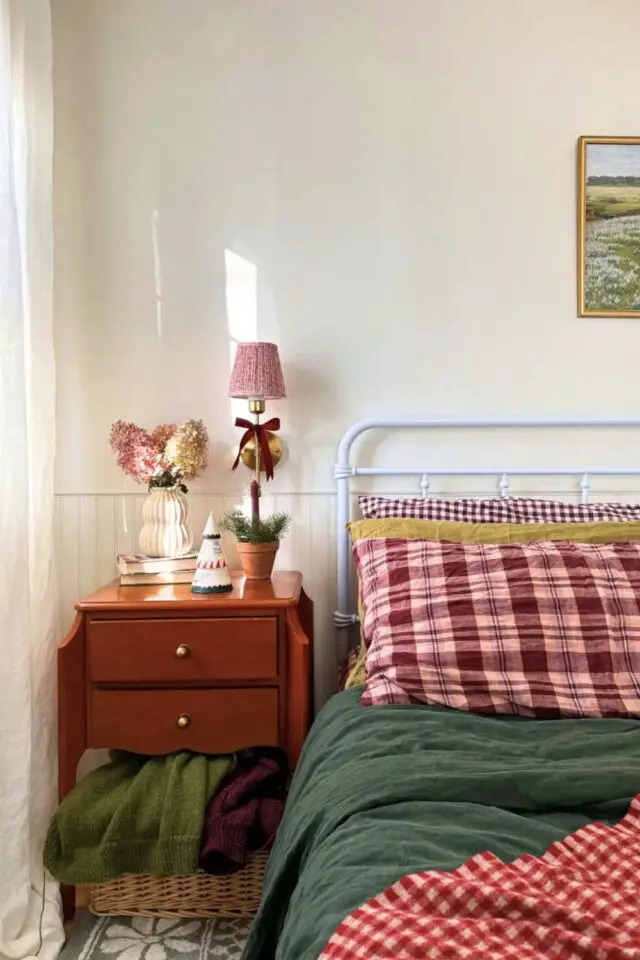 décoration diy chambre à coucher peinture lit en métal ancien idée bricolage pour personnaliser l'espace 