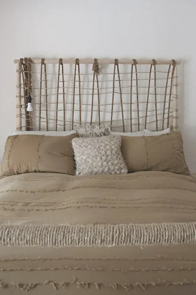décoration chambre DIY tête de lit facile encadrement bois et cordage ambiance beach house 