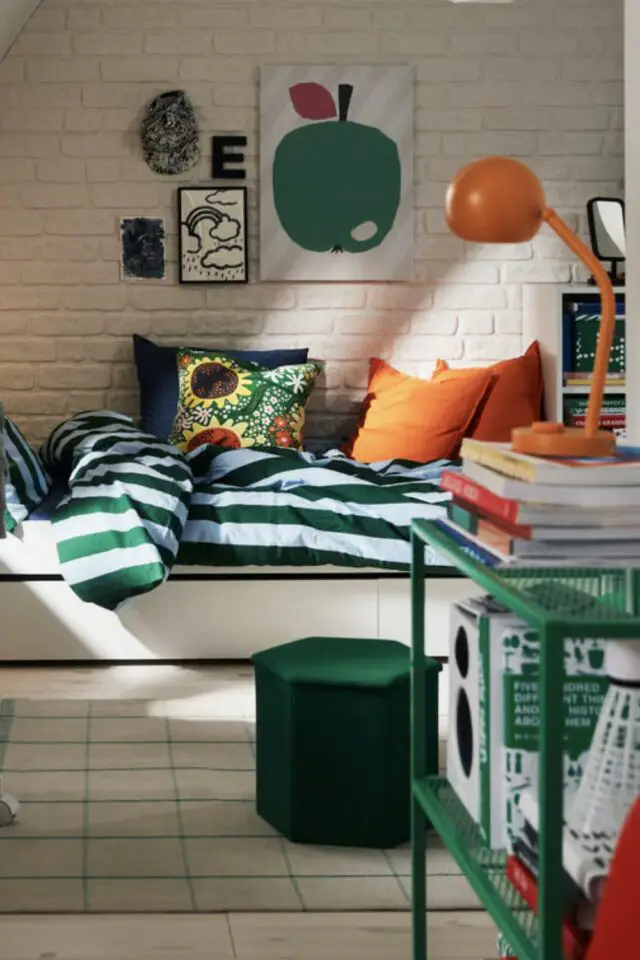 Pouf avec rangement vert KJUGE idée déco maline petit espace moderne dopamine décor Pouf avec rangement vert KJUGE idée déco maline petit espace moderne dopamine décor