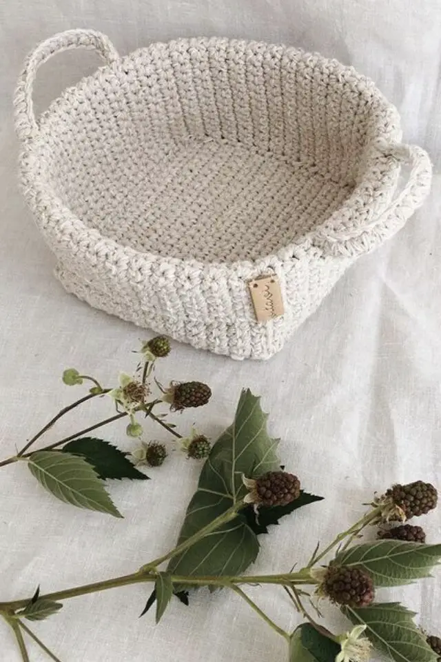 vide-poche en crochet fil de coton blanc écru idée DIY bricolage déco vide-poche en crochet fil de coton blanc écru idée DIY bricolage déco