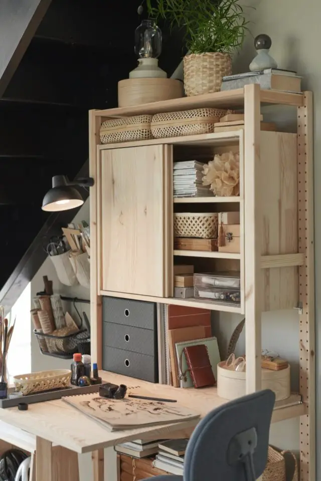 bureau sous escaliers IKEA meuble en bois pratique avec rangement et tablette de travail idée pas cher à copier bureau sous escaliers IKEA meuble en bois pratique avec rangement et tablette de travail idée pas cher à copier