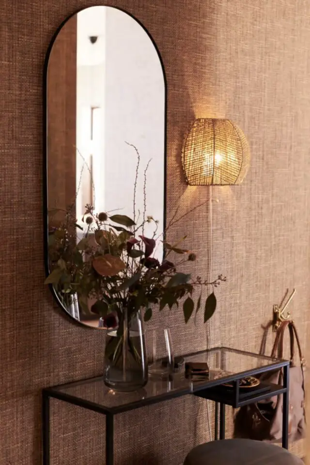 chambre adulte coiffeuse IKEA chic et simple console en métal et en verre miroir mural ovale et applique en fibre naturelle chambre adulte coiffeuse IKEA chic et simple console en métal et en verre miroir mural ovale et applique en fibre naturelle