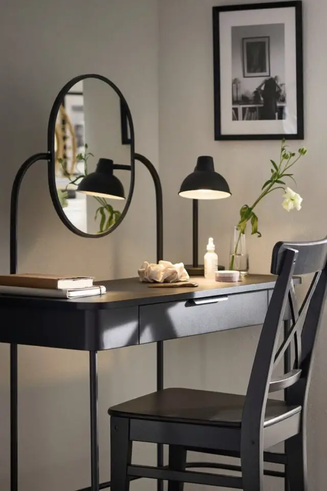 coiffeuse chambre pas chère IKEA noire avec miroir design original et arrondi coiffeuse chambre pas chère IKEA noire avec miroir design original et arrondi