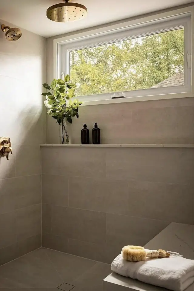 idée architecture salle de bain intimité fenêtre à claire-voie haut du mur pratique rénovation extension maison à copier idée architecture salle de bain intimité fenêtre à claire-voie haut du mur pratique rénovation extension maison à copier