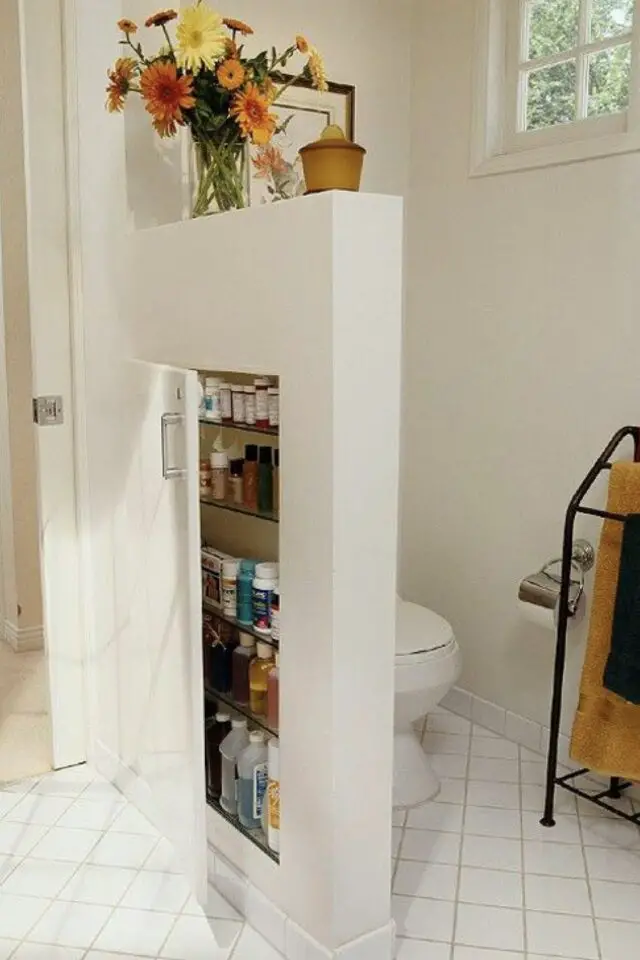 astuce aménagement salle de bain séparation toilette muret avec rangement intégré armoire à pharmacie astuce aménagement salle de bain séparation toilette muret avec rangement intégré armoire à pharmacie