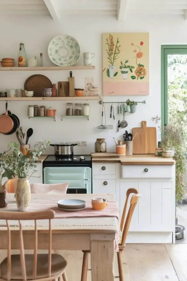 cuisine rustique blanche chaleureuse avec au centre un e grande table en bois ambiance conviviale pièce de vie