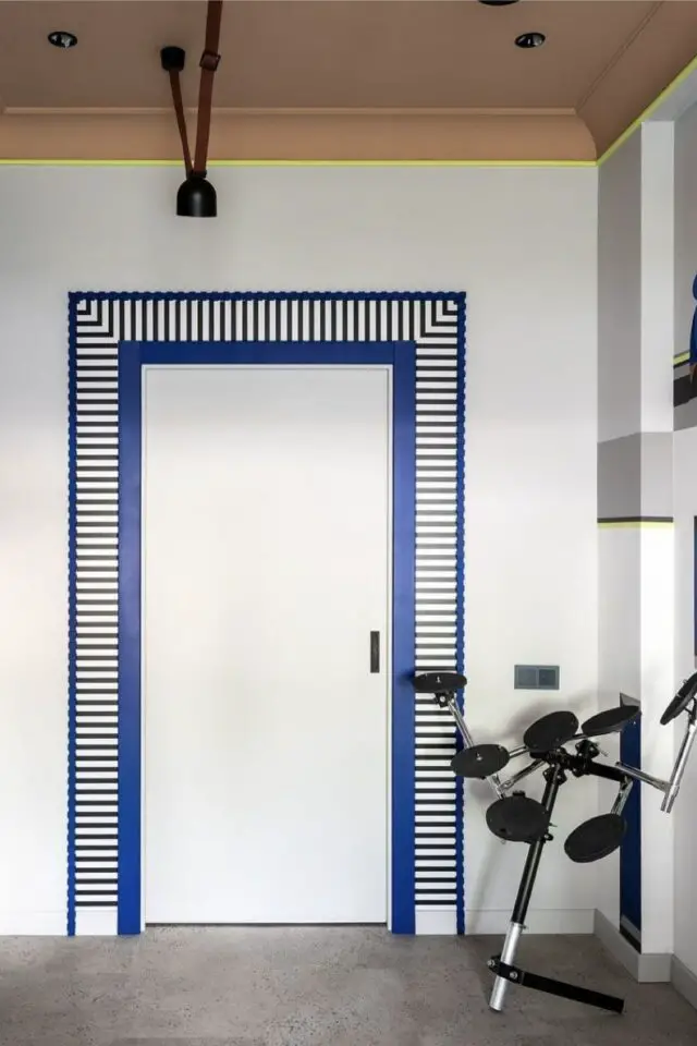porte intérieure encadrement original bleu et blanc rayures inspiration moderne porte intérieure encadrement original bleu et blanc rayures inspiration moderne