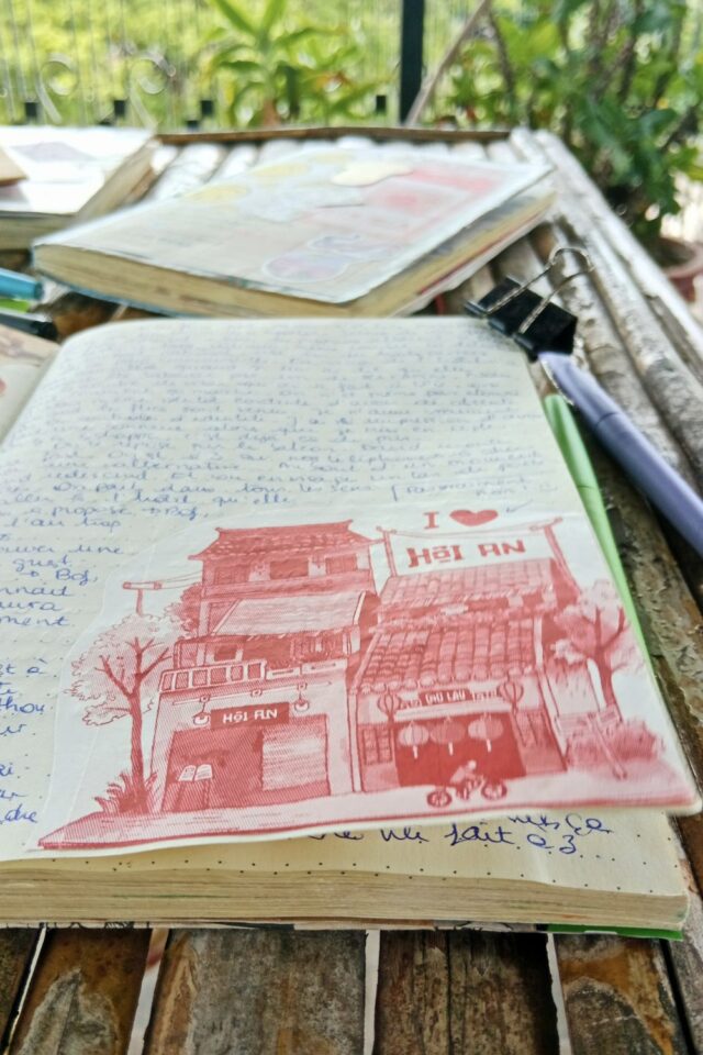 carnet de voyage Vietnam Hoi Han emballage de bahn mi dessin façade de maison typique carnet de voyage Vietnam Hoi Han emballage de bahn mi dessin façade de maison typique