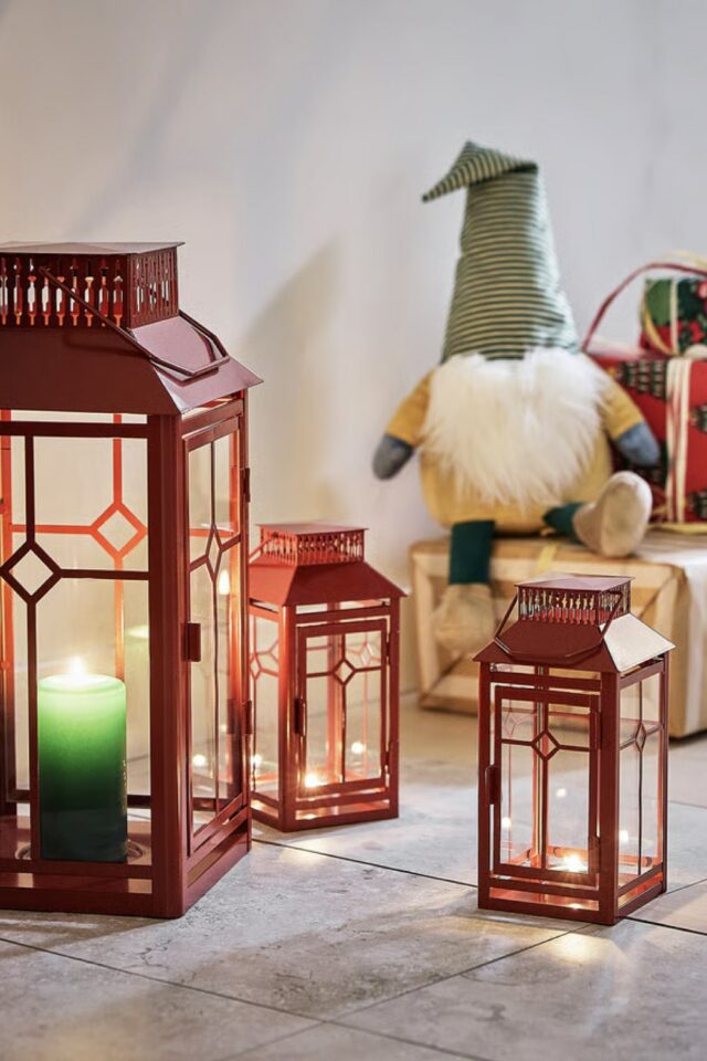 lanterne décorative rouge et verre deux format décoration maison IKEA Noël lanterne décorative rouge et verre deux format décoration maison IKEA Noël