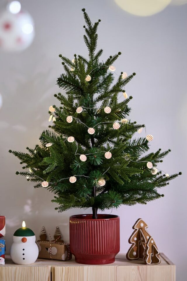 déco sapin IKEA petit modèle cache-pot rouge en céramique déco sapin IKEA petit modèle cache-pot rouge en céramique