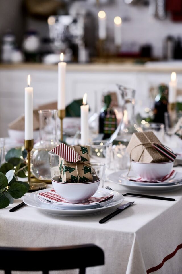 déco de table élégante et chic blanche et dorée Noël IKEA idée déco de table élégante et chic blanche et dorée Noël IKEA idée