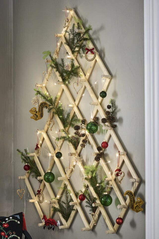 sapin sans sapin décoration murale à accrocher au mur en pin et à décorer avec des boules de noël sapin sans sapin décoration murale à accrocher au mur en pin et à décorer avec des boules de noël