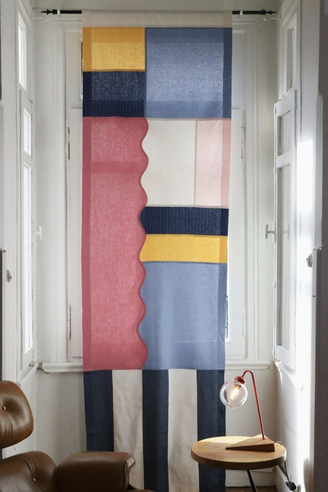inspiration couture DIY pan japonais en patchwork tenture murale colorée tissu rayure et uni rose bleu jaune 