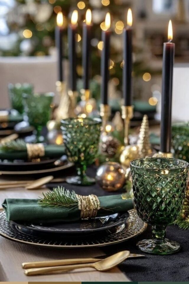 verres à pied colorés vert harmonieux table de noël nature chic 